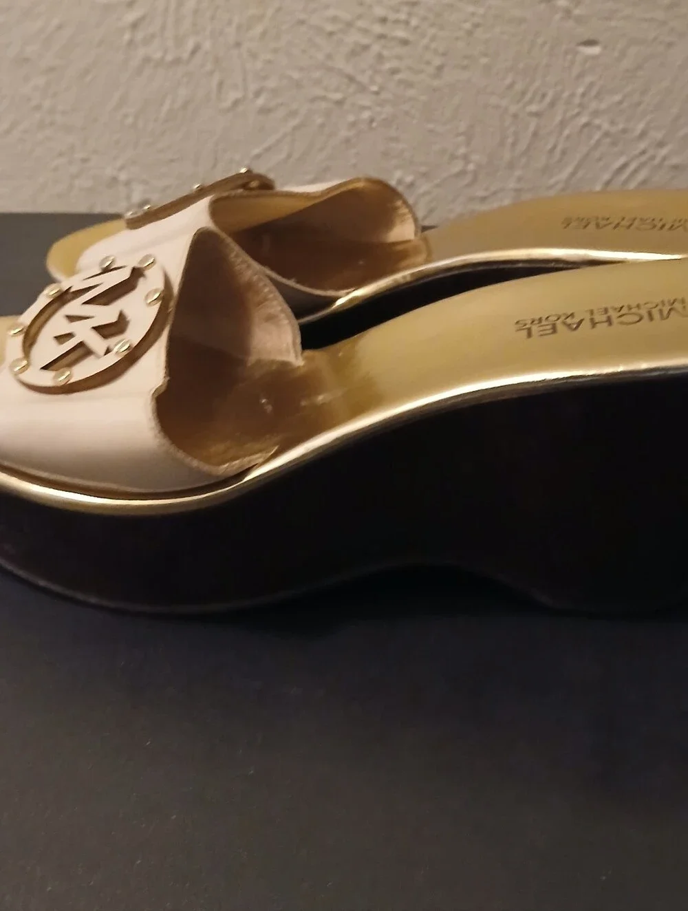 Michael Kors Gold Insole Nude/Tan Logo Slide Sandals